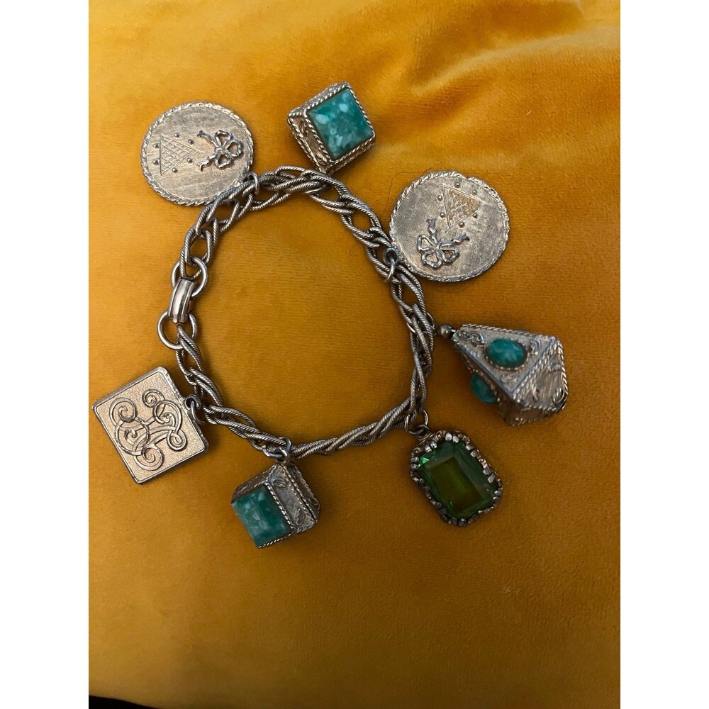 Vintage 1960’s Bracelet Large Charm Bracelet with Green faceted stones & Coins - Picture 4 of 4